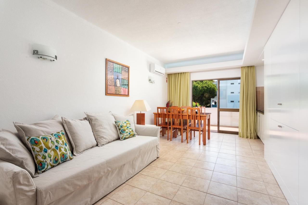 Host Wise - Bright Cozy Flats W Terrace & Pool Leilighet Quarteira Eksteriør bilde