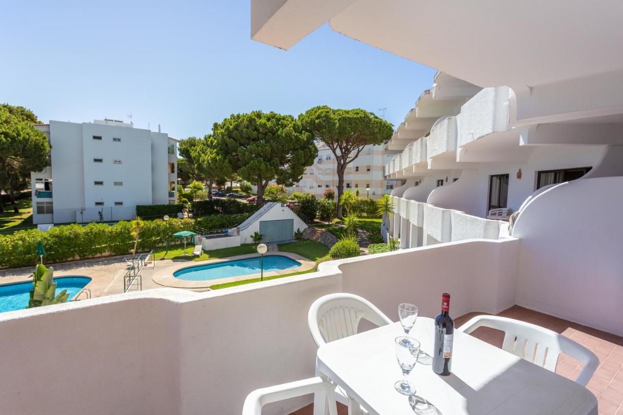 Host Wise - Bright Cozy Flats W Terrace & Pool Leilighet Quarteira Eksteriør bilde
