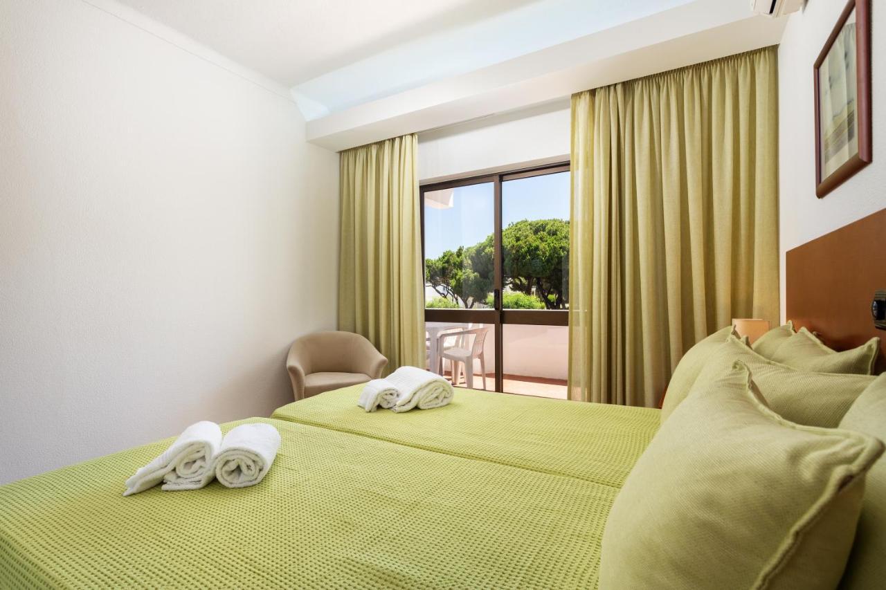Host Wise - Bright Cozy Flats W Terrace & Pool Leilighet Quarteira Eksteriør bilde